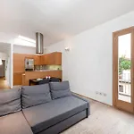 Modern Colosseum Flat